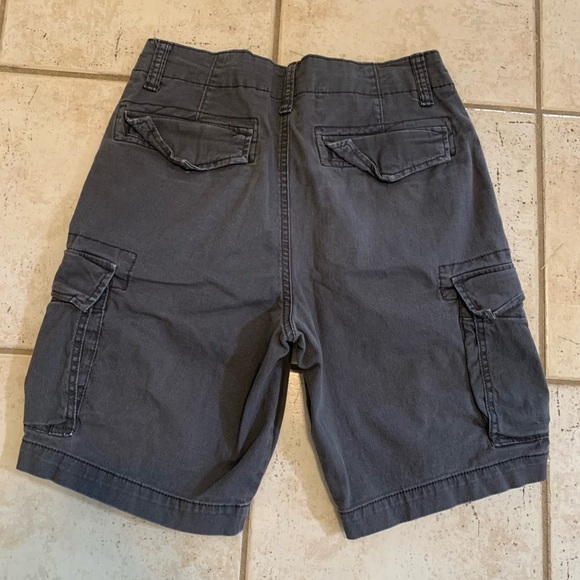Old Navy Lived-In Straight Built-In Flex Cargo Shorts Men's 32 Grey - Picture 4 of 8